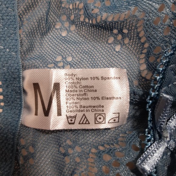 Set of 3 Lace Thong Underwear Size M - Picture 14 of 17